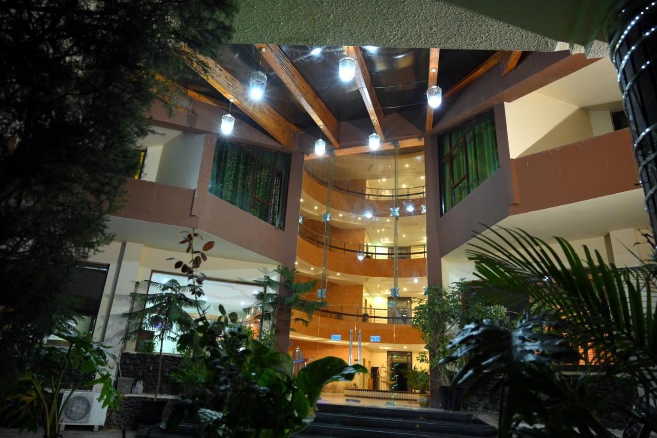 德威格兰德酒店 格德拉 外观 照片